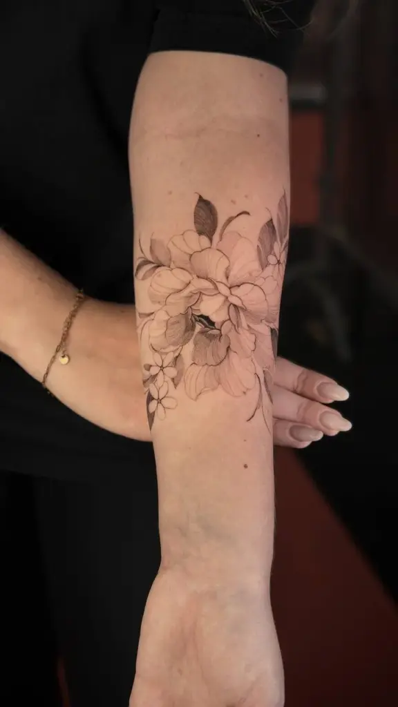 Fineline Tattoo von Merle | Bad Baboon Dortmund