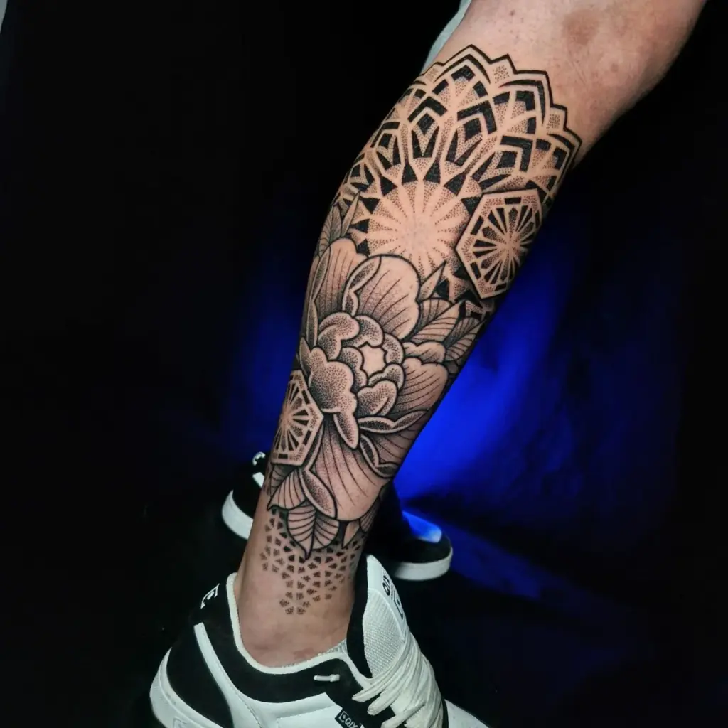 Mandala Tattoo Dortmund | Ornamental Tattoo | Bad Baboon Tattoo