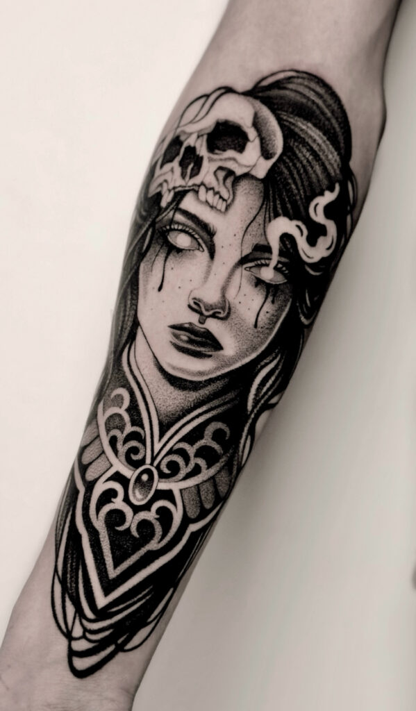 Blackwork Tattoo Dortmund | Bad Baboon Tattoo