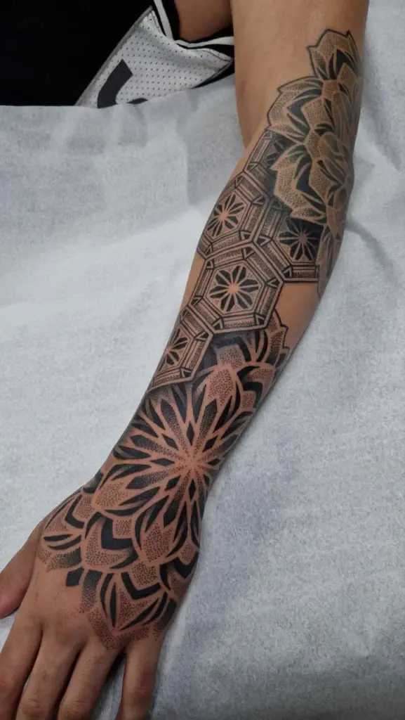 Ornamental Tattoo Dortmund | Bad Baboon Tattoo