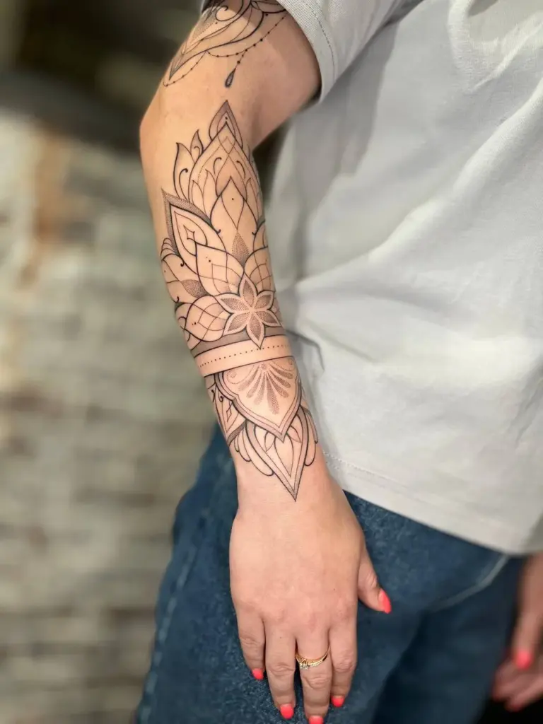 Ornamental Tattoo Dortmund | Bad Baboon Tattoo